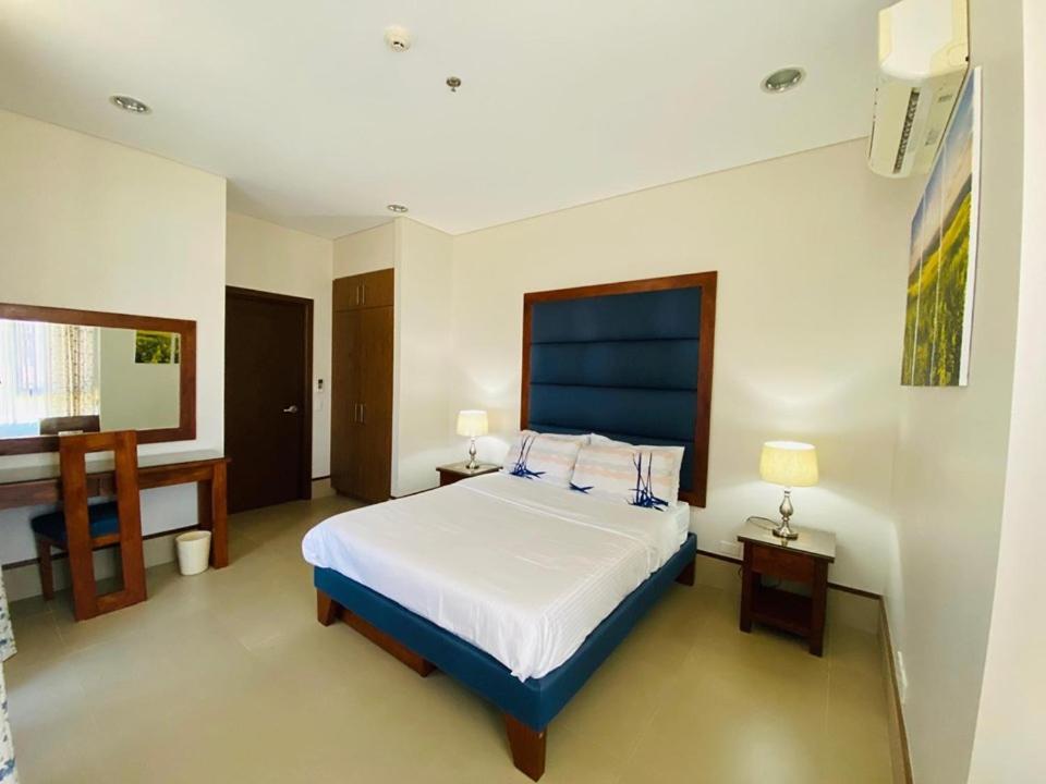 Anvaya Cove Penthouse Unit 10-2 BR. Apartment Morong  Bagian luar foto