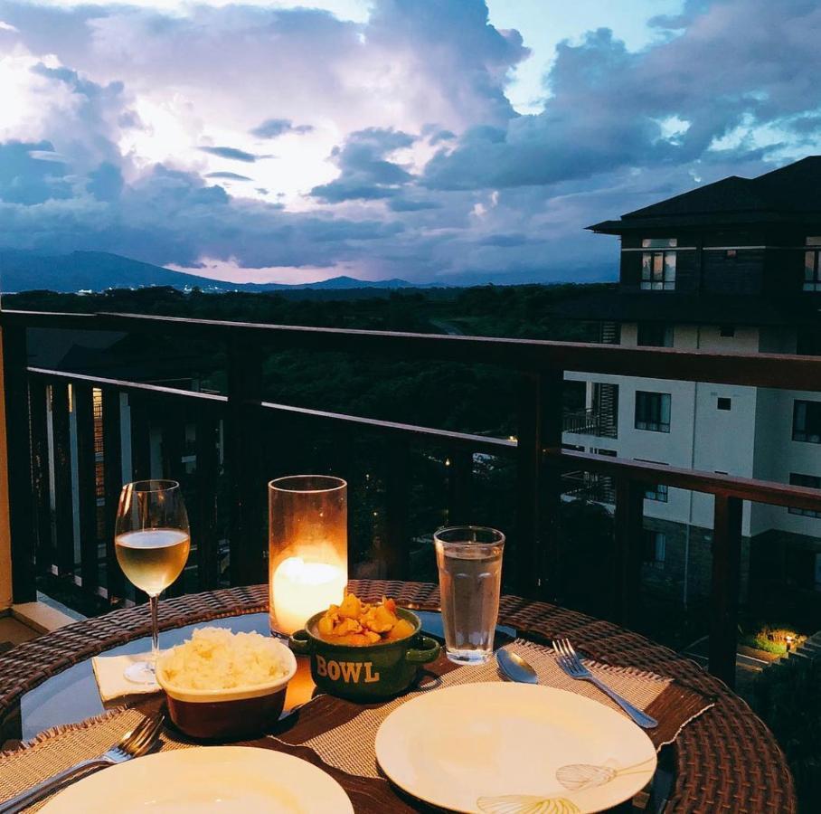 Anvaya Cove Penthouse Unit 10-2 BR. Apartment Morong  Bagian luar foto
