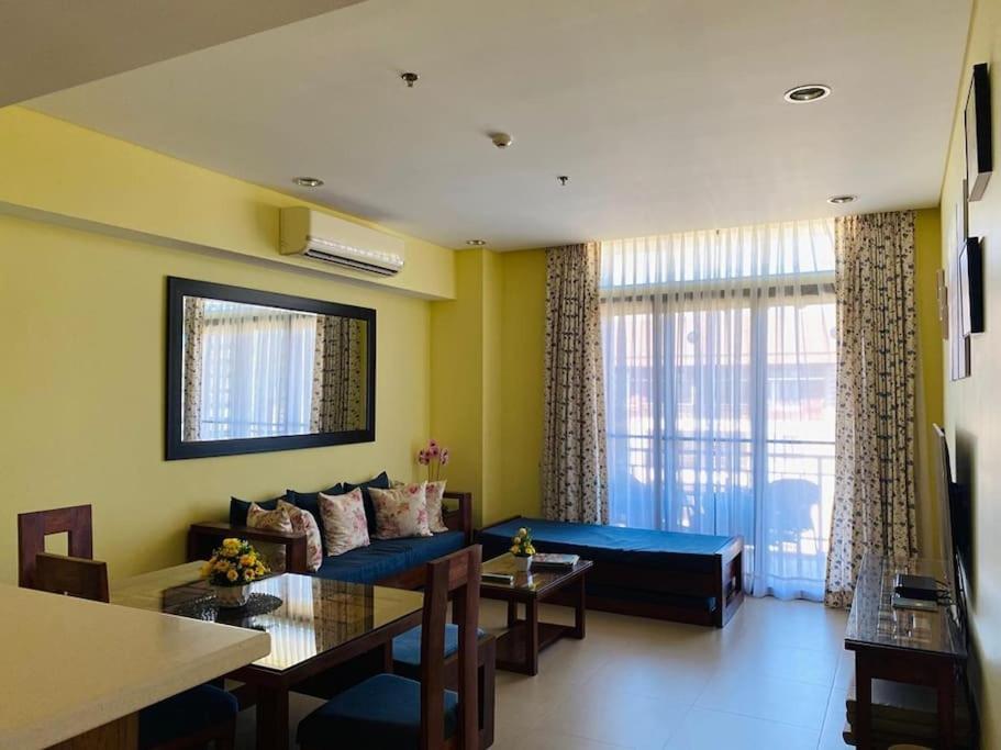 Anvaya Cove Penthouse Unit 10-2 BR. Apartment Morong  Bagian luar foto